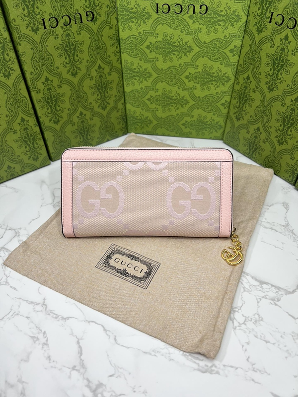 グッチ財布コピー背面デザイン